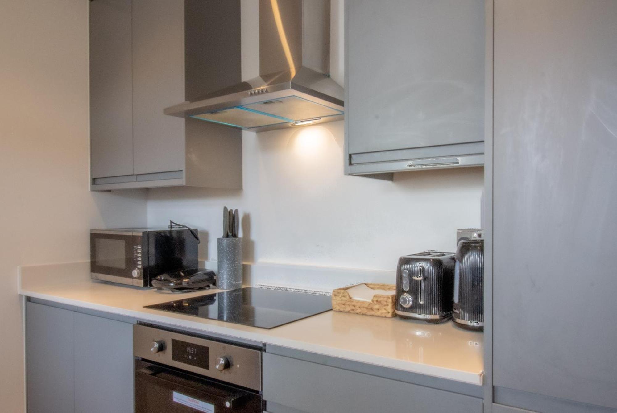 Modern 2 Bedroom @ Nine Elms Station A Apartamento